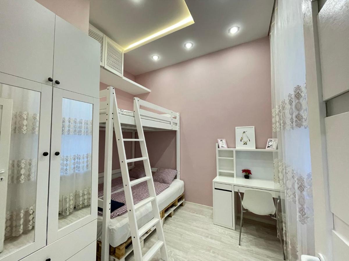Deluxe Sapphire Residency - 4 Bedrooms Budapeste Exterior foto