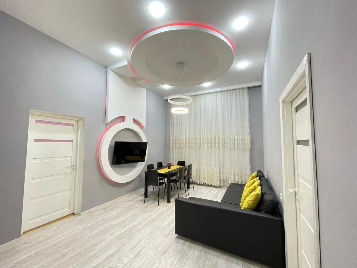 Deluxe Sapphire Residency - 4 Bedrooms Budapeste Exterior foto